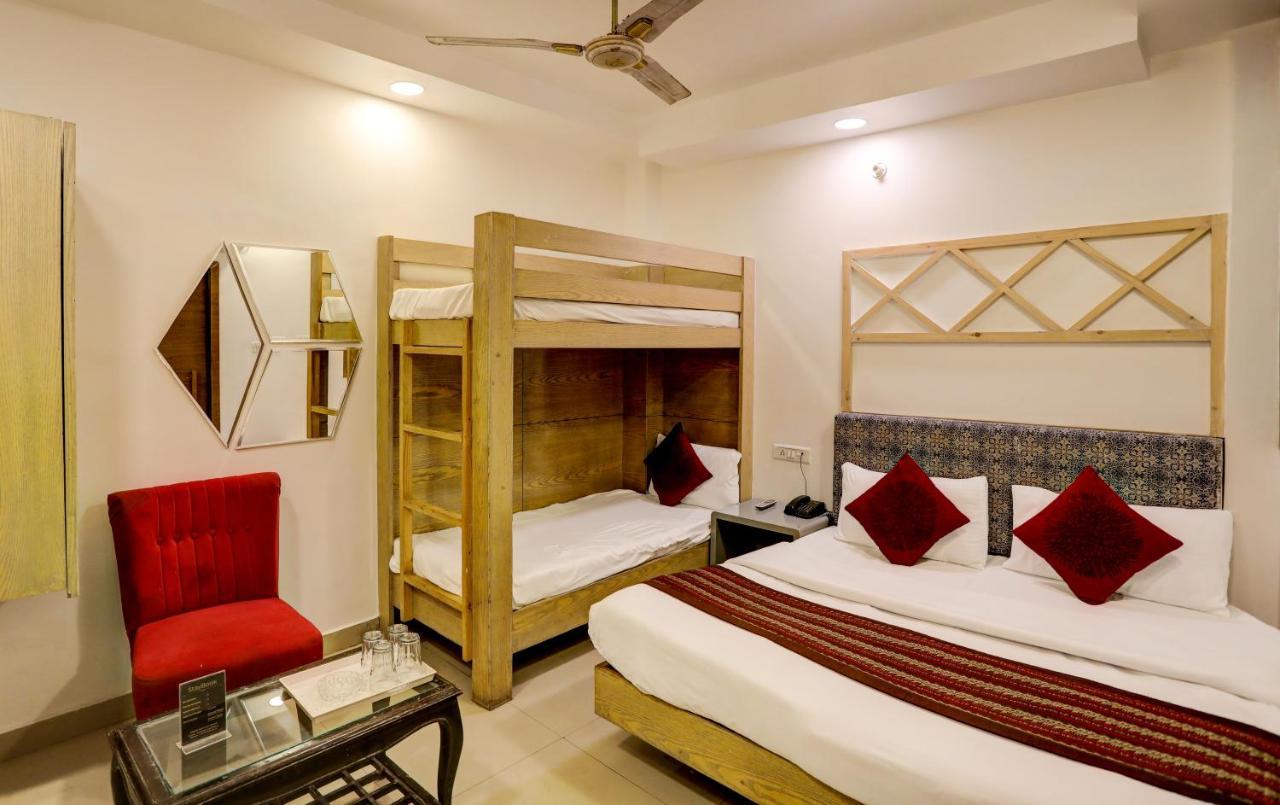 Hotel Nityaa Suites Νέο Δελχί Εξωτερικό φωτογραφία