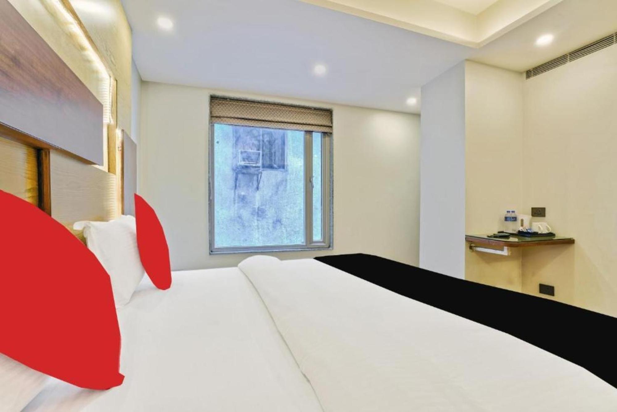 Hotel Nityaa Suites Νέο Δελχί Εξωτερικό φωτογραφία