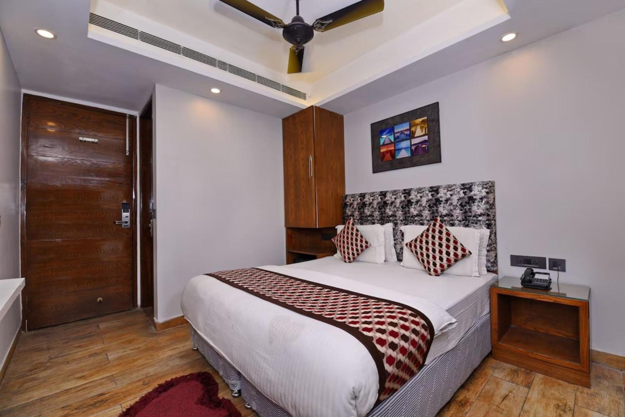 Hotel Nityaa Suites Νέο Δελχί Εξωτερικό φωτογραφία
