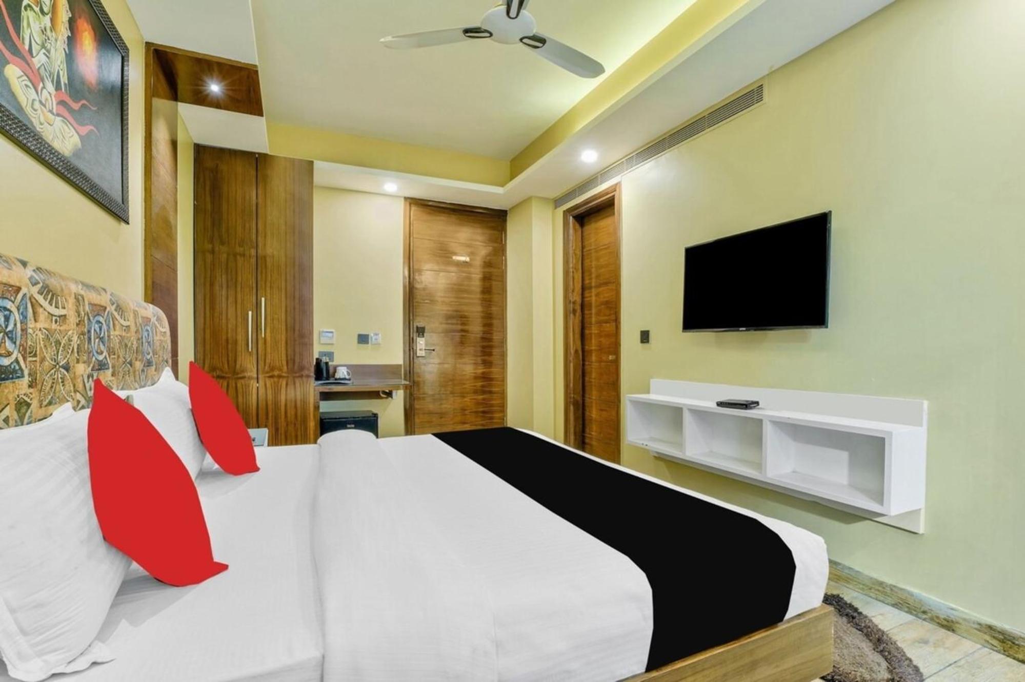 Hotel Nityaa Suites Νέο Δελχί Εξωτερικό φωτογραφία